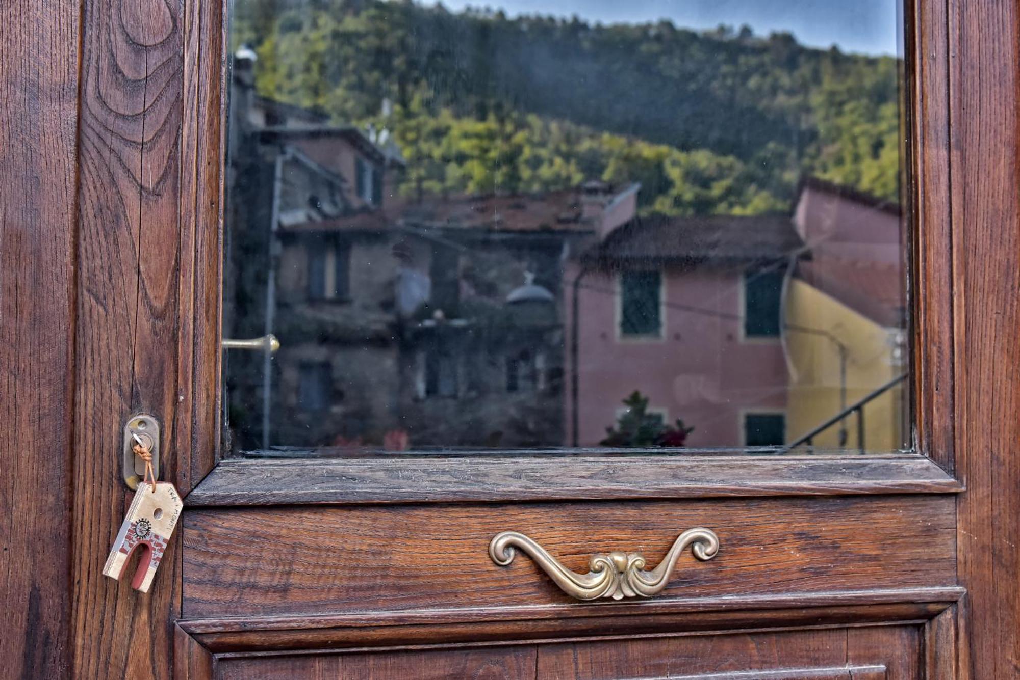 Casa Vacanze Tra I Monti E San Martino Biassa 外观 照片