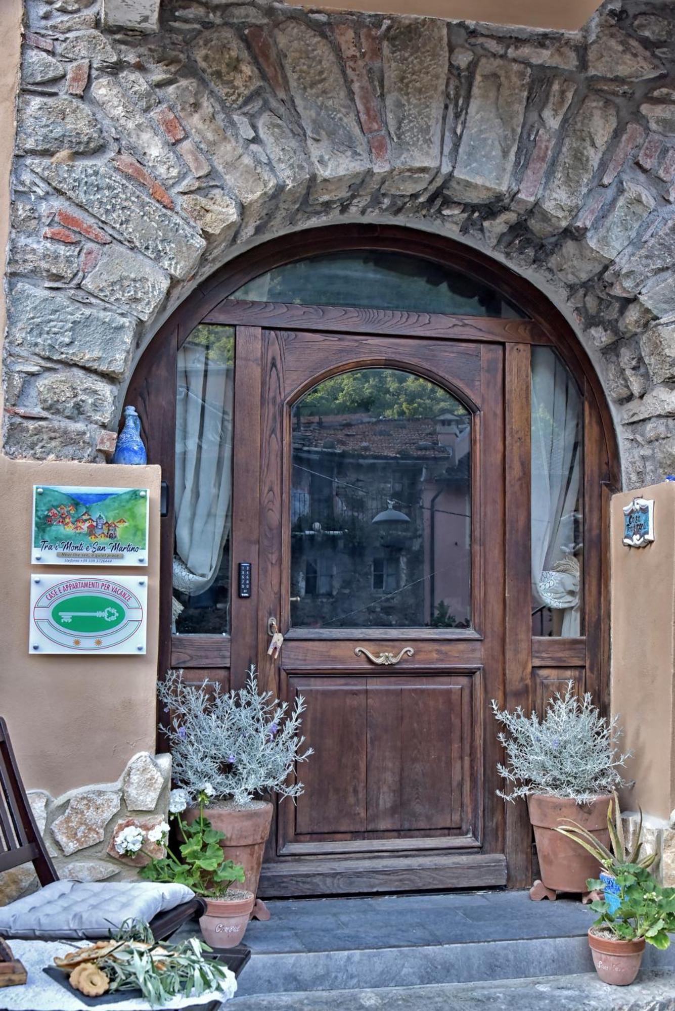 Casa Vacanze Tra I Monti E San Martino Biassa 外观 照片