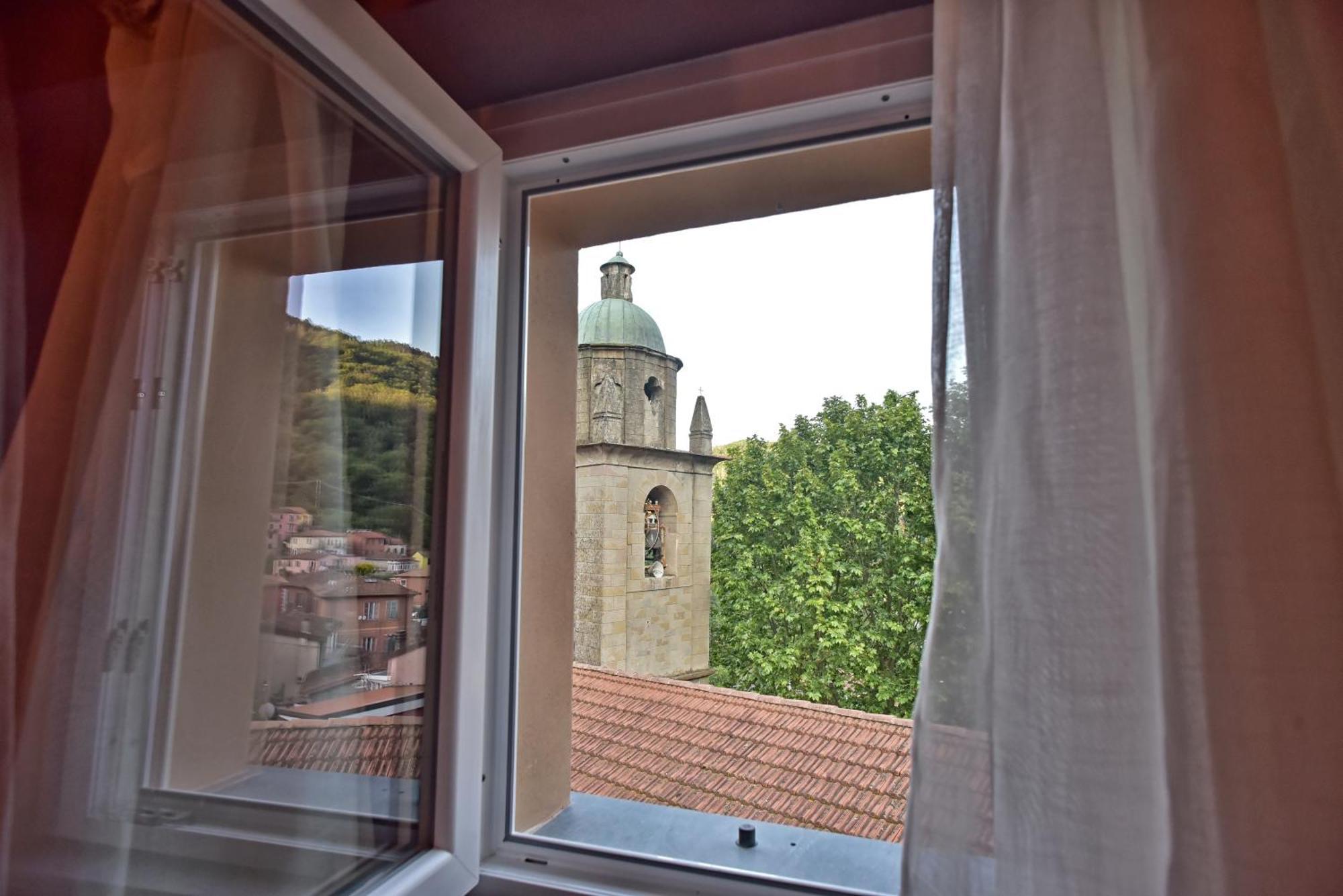 Casa Vacanze Tra I Monti E San Martino Biassa 外观 照片