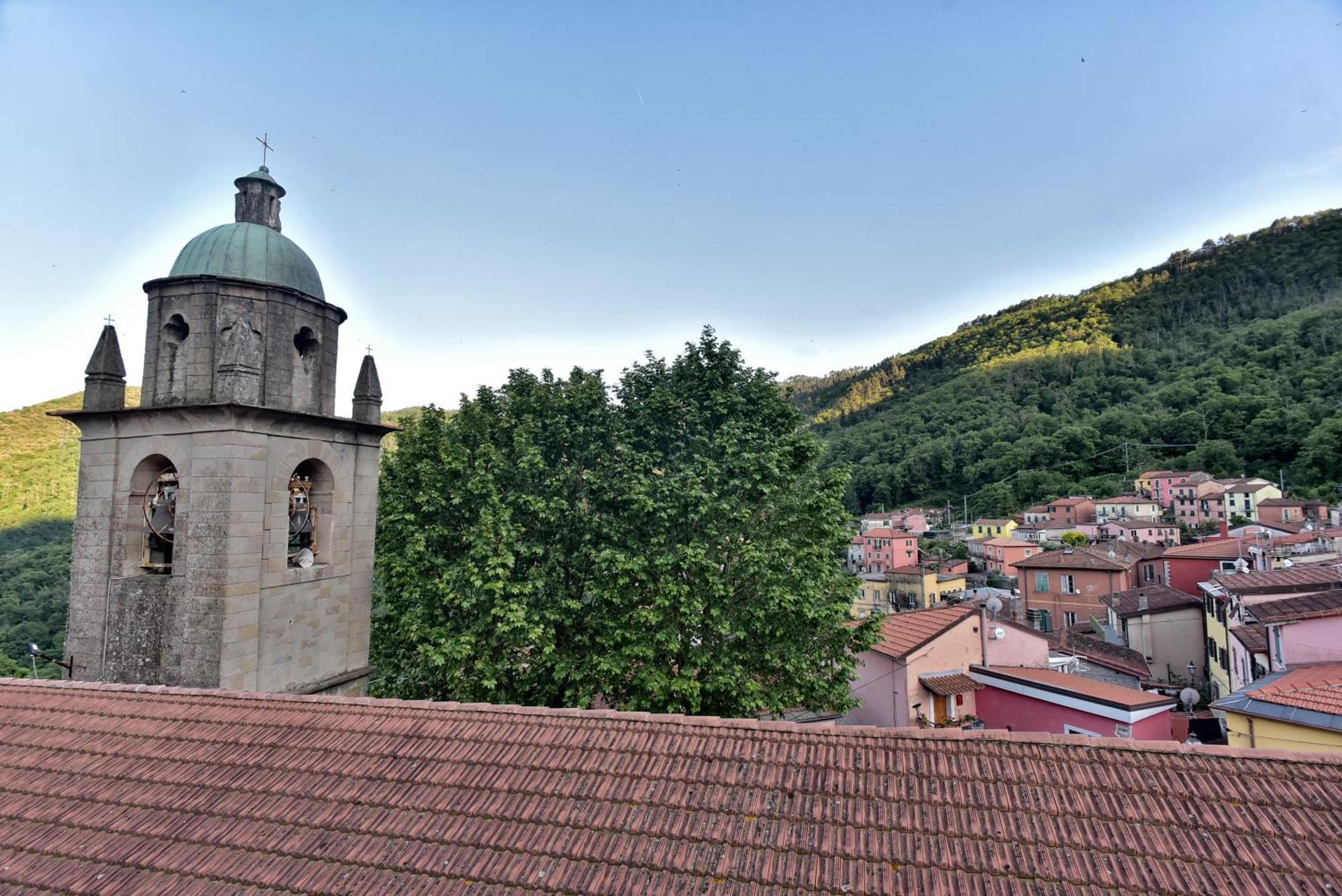 Casa Vacanze Tra I Monti E San Martino Biassa 外观 照片