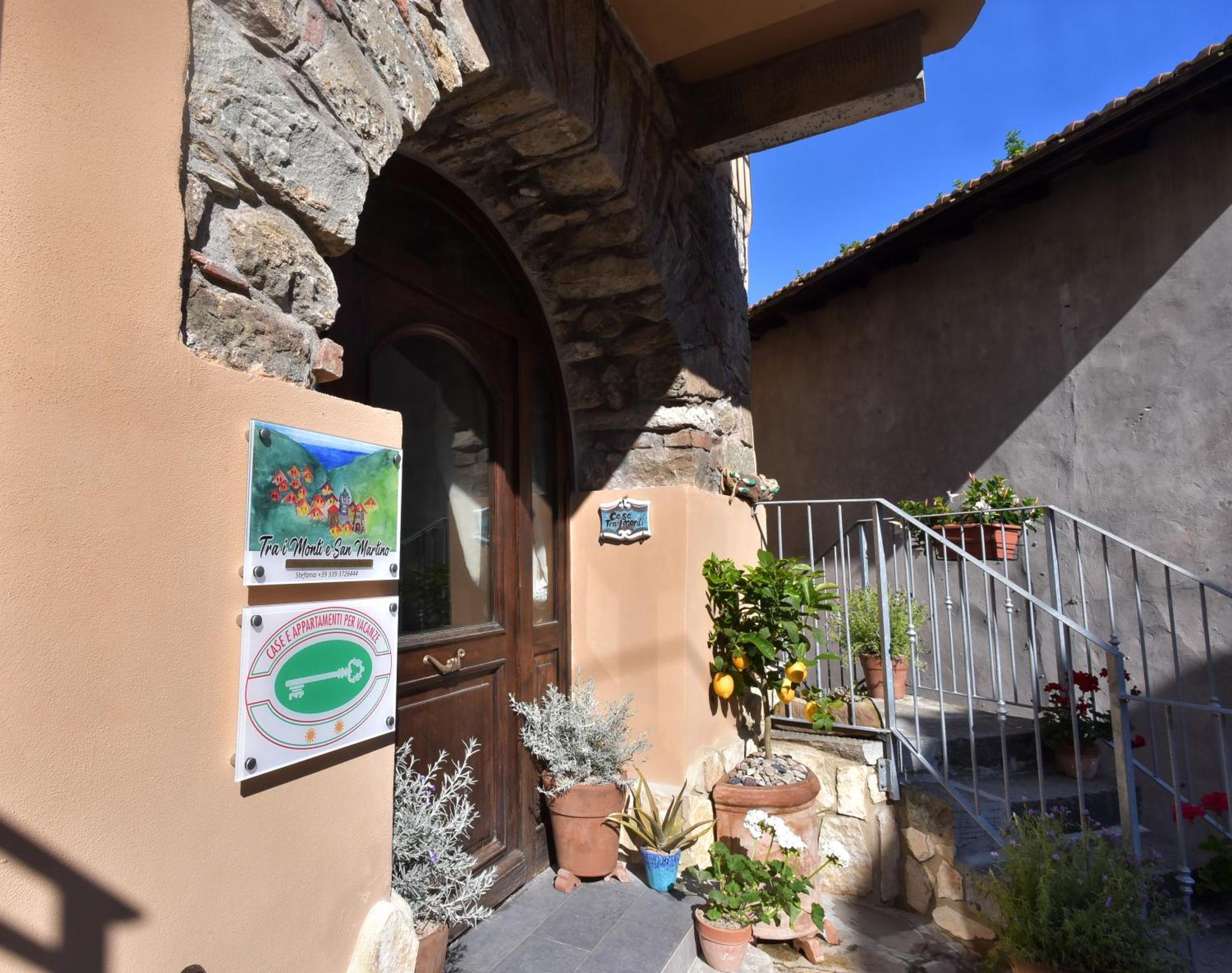 Casa Vacanze Tra I Monti E San Martino Biassa 外观 照片