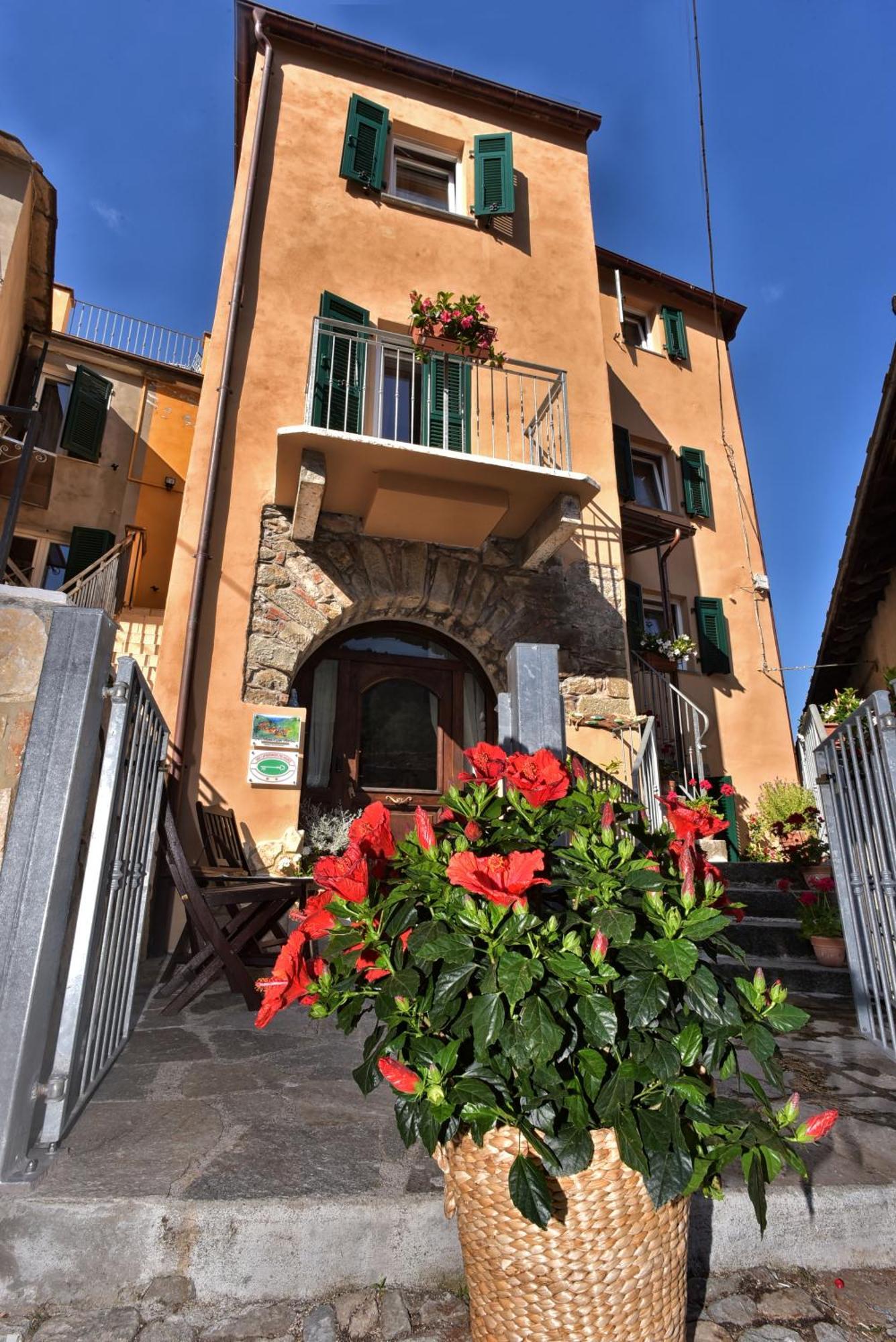 Casa Vacanze Tra I Monti E San Martino Biassa 外观 照片